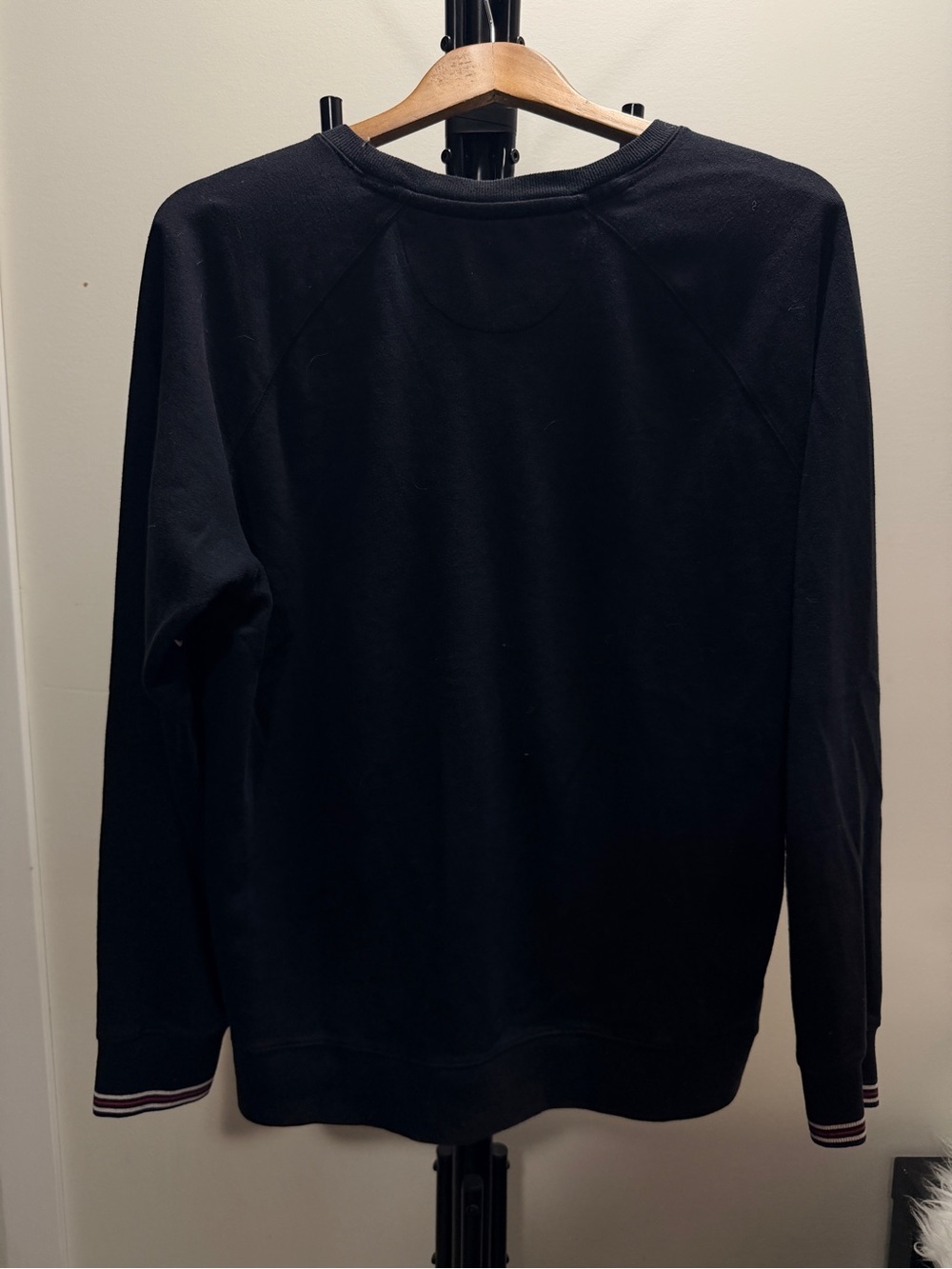 Y2K Fila Black Mens Crewneck Sweatshirt with White & Red Logo Size Large - Picture 2 of 6